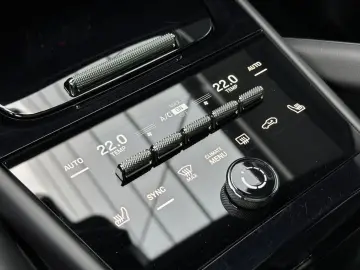 PORSCHE Cayenne S E-Hybrid PANO BOSE Soft-Close