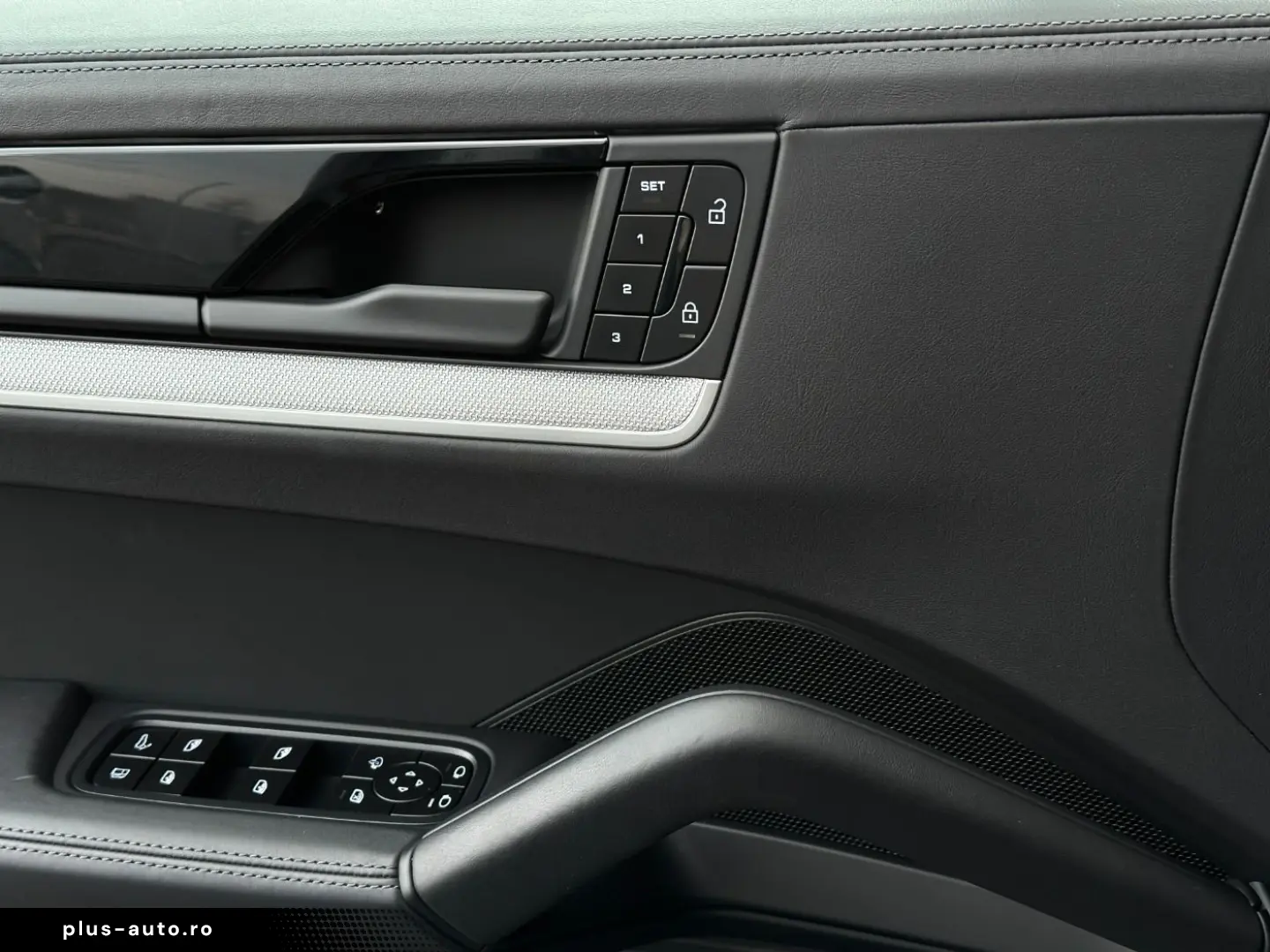 PORSCHE Cayenne S E-Hybrid PANO BOSE Soft-Close