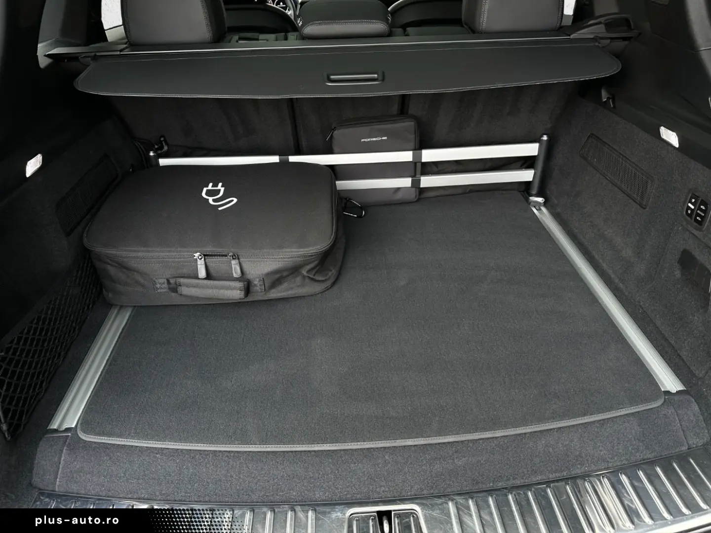 PORSCHE Cayenne S E-Hybrid PANO BOSE Soft-Close