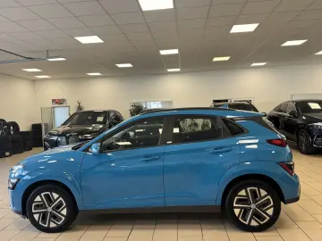 HYUNDAI Kona Select 2WD