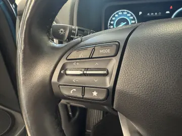 HYUNDAI Kona Select 2WD