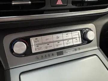 HYUNDAI Kona Select 2WD