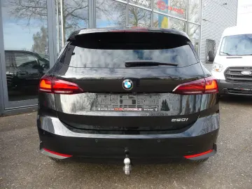 BMW 220i Active Tourer  Aut. PANO el.AHK LED NAVI