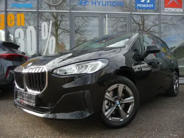 BMW 220i Active Tourer  Aut. PANO el.AHK LED NAVI