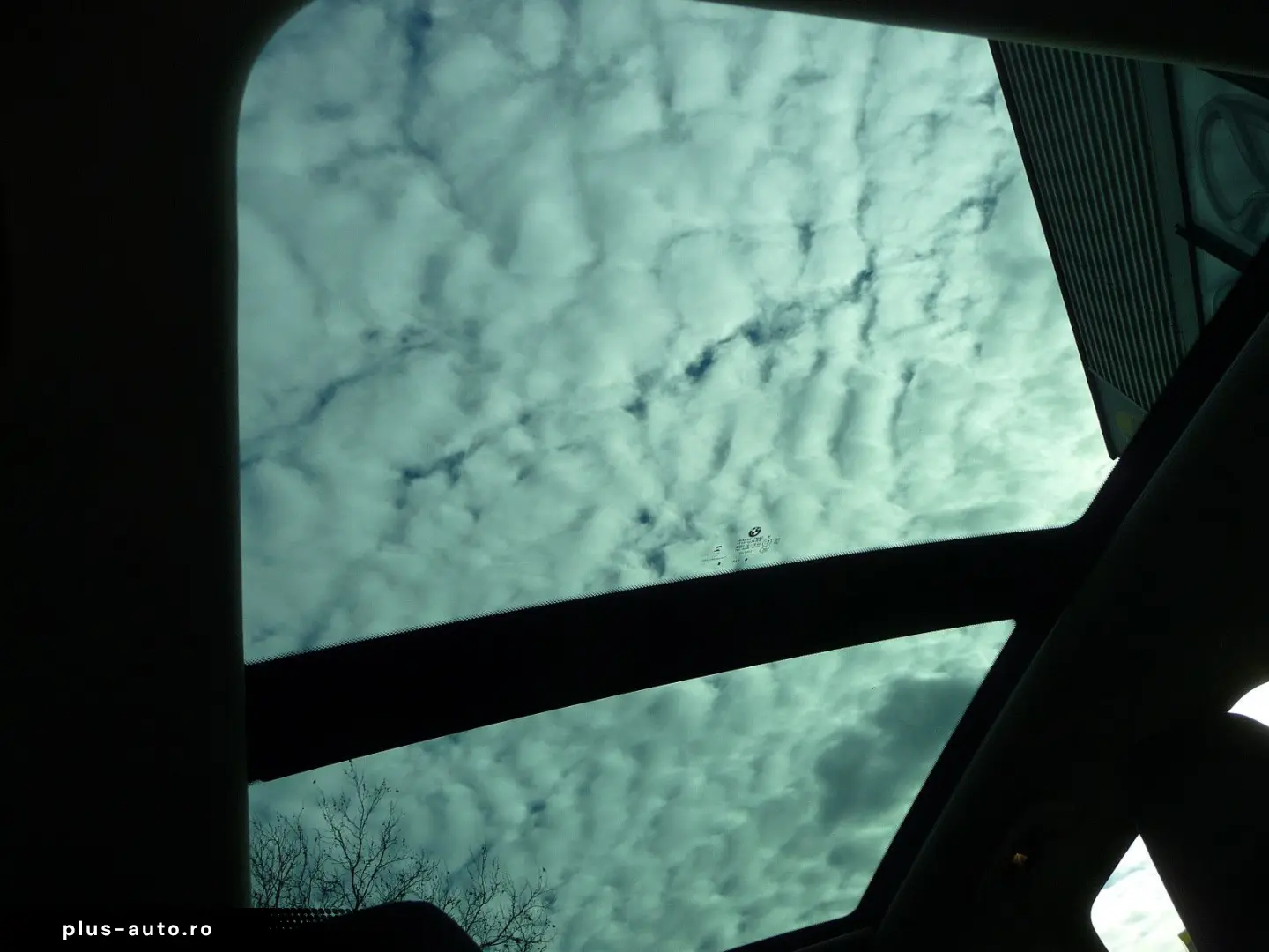 BMW 220i Active Tourer  Aut. PANO el.AHK LED NAVI