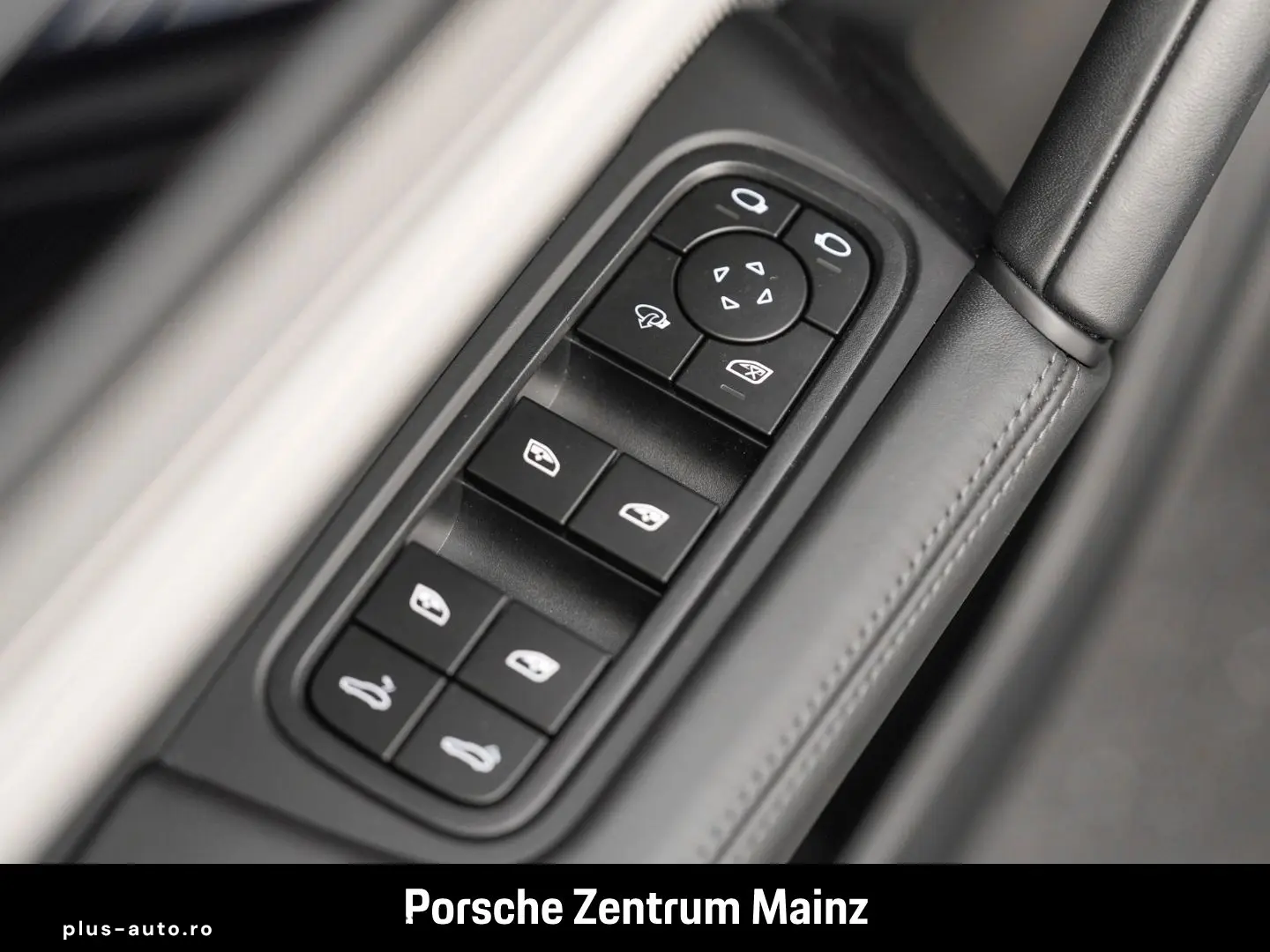 PORSCHE Cayenne S Coupe Innodrive 18Wege Anhängezugvor.