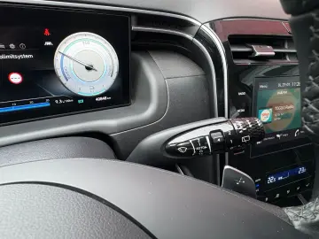 HYUNDAI Tucson Plug-In Hybrid 4WD