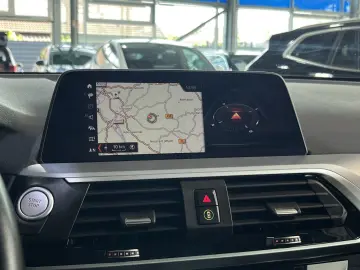 BMW X3 xDrive 30e Advantage LED PDC SHZ DAB Tempomat