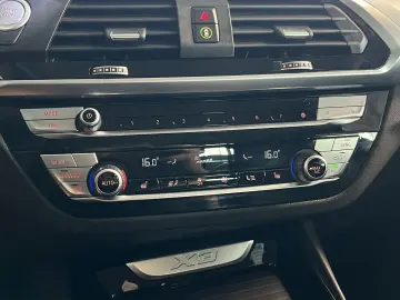 BMW X3 xDrive 30e Advantage LED PDC SHZ DAB Tempomat