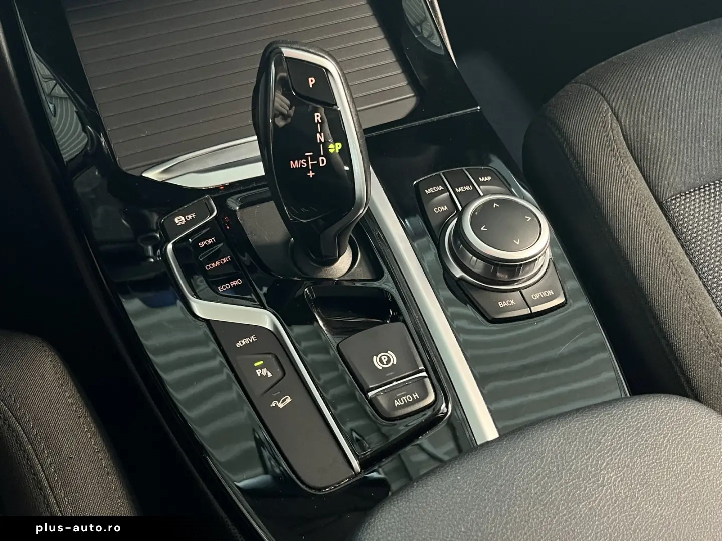 BMW X3 xDrive 30e Advantage LED PDC SHZ DAB Tempomat