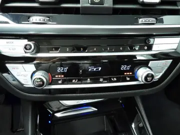 BMW X3 xDrive20i   LED   Leder   navi   Active cruis