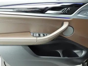 BMW X3 xDrive20i   LED   Leder   navi   Active cruis