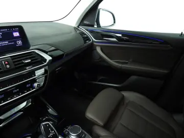 BMW X3 xDrive20i   LED   Leder   navi   Active cruis