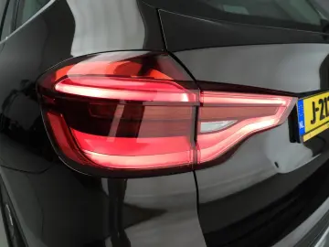 BMW X3 xDrive20i   LED   Leder   navi   Active cruis
