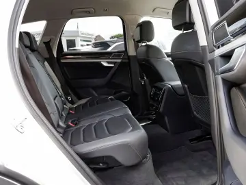 VW Touareg ELEGANCE 4M 3.0 V6 TDI