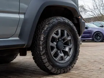 SUZUKI Jimny Comfort AllGrip NFZ TEMPOMAT.WINDE.SHZ.AHK