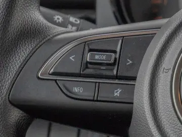 SUZUKI Jimny Comfort AllGrip NFZ TEMPOMAT.WINDE.SHZ.AHK