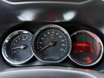 DACIA DUSTER   FAB 04.2014   4X4   1.5 DIESEL 110CP