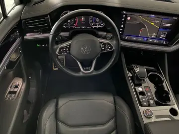 VW Touareg R-Line 3.0 V6 TDI tiptronic 4Motion