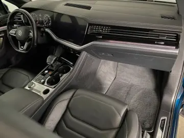 VW Touareg R-Line 3.0 V6 TDI tiptronic 4Motion