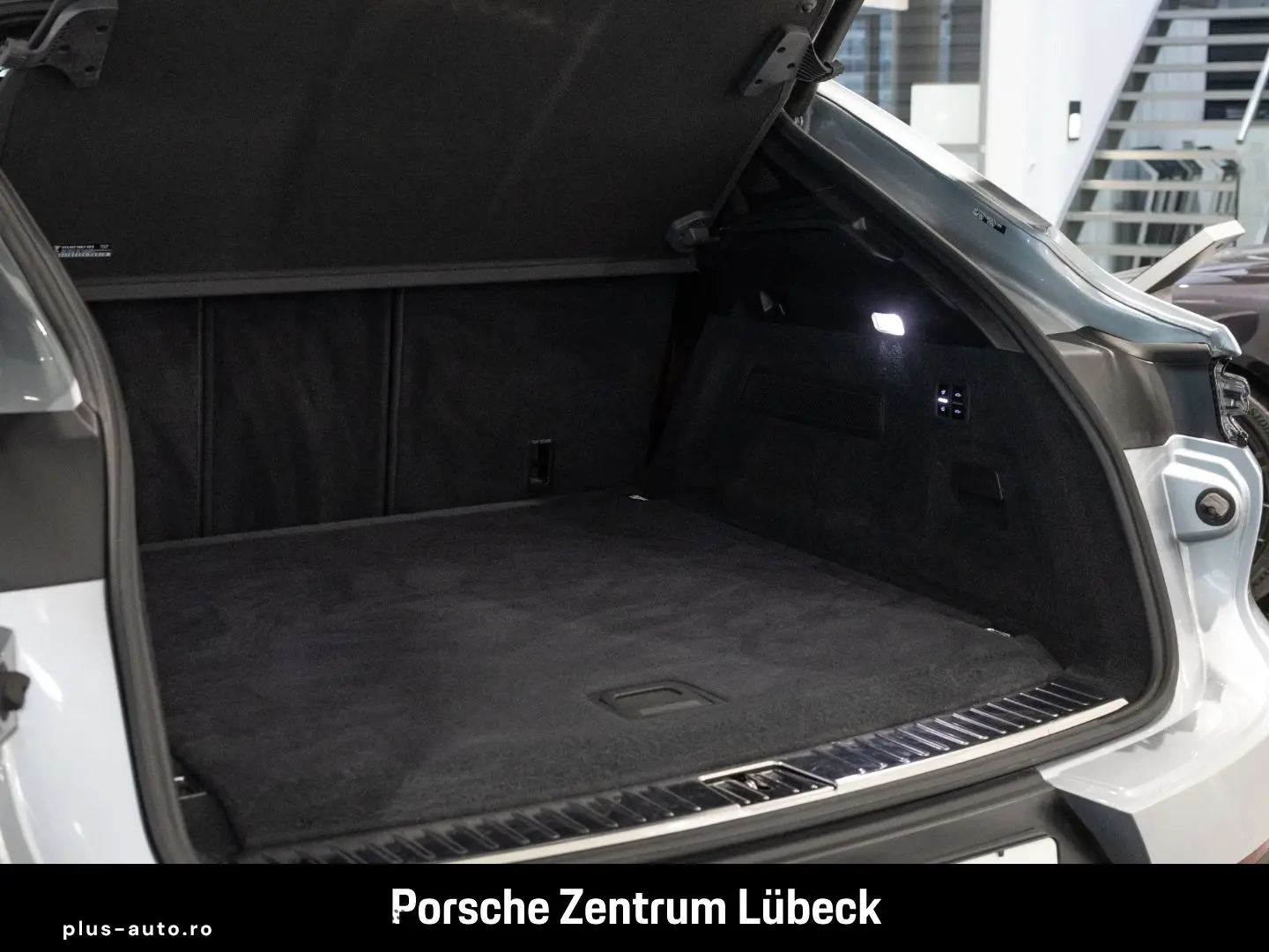 PORSCHE Cayenne S E-Hybrid Coupe HA-Lenkung InnoDrive