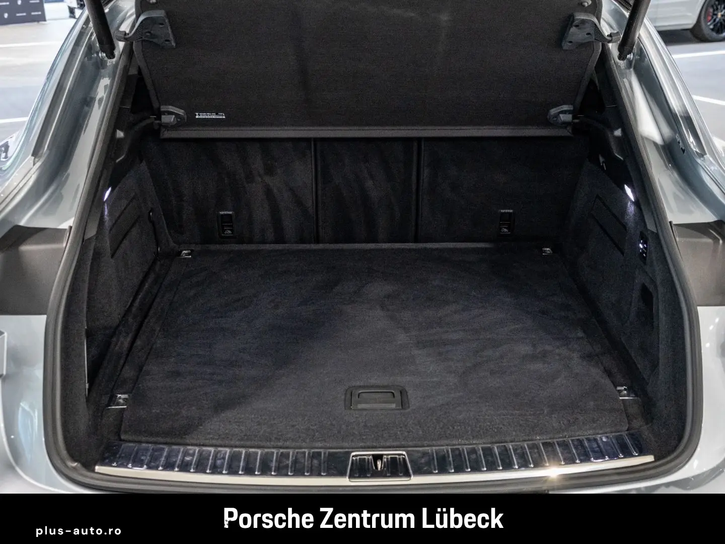 PORSCHE Cayenne S E-Hybrid Coupe HA-Lenkung InnoDrive