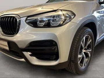 BMW X3 xDrive30e AHK LiveCockpitProf Head-Up PDC
