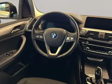 BMW X3 xDrive30e AHK LiveCockpitProf Head-Up PDC