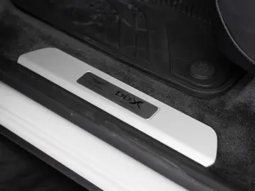 ASTON MARTIN DBX707   Carbon Twill   Duotone Interior