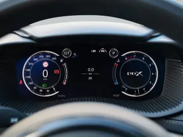 ASTON MARTIN DBX707   Carbon Twill   Duotone Interior