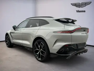 ASTON MARTIN DBX707 Facelift   Full Carbon Fibre   B&W