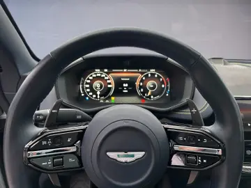 ASTON MARTIN DBX707 Facelift   Full Carbon Fibre   B&W