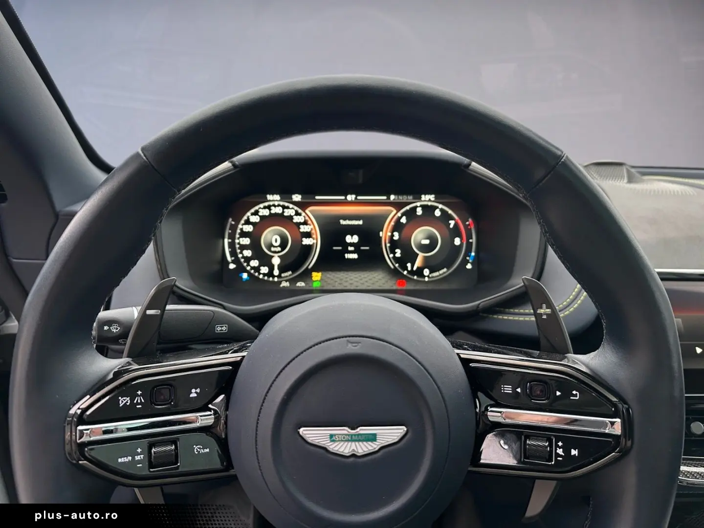 ASTON MARTIN DBX707 Facelift   Full Carbon Fibre   B&W