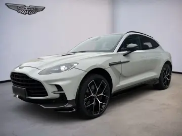 ASTON MARTIN DBX707 Facelift   Full Carbon Fibre   B&W