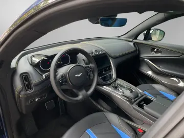 ASTON MARTIN DBX 707