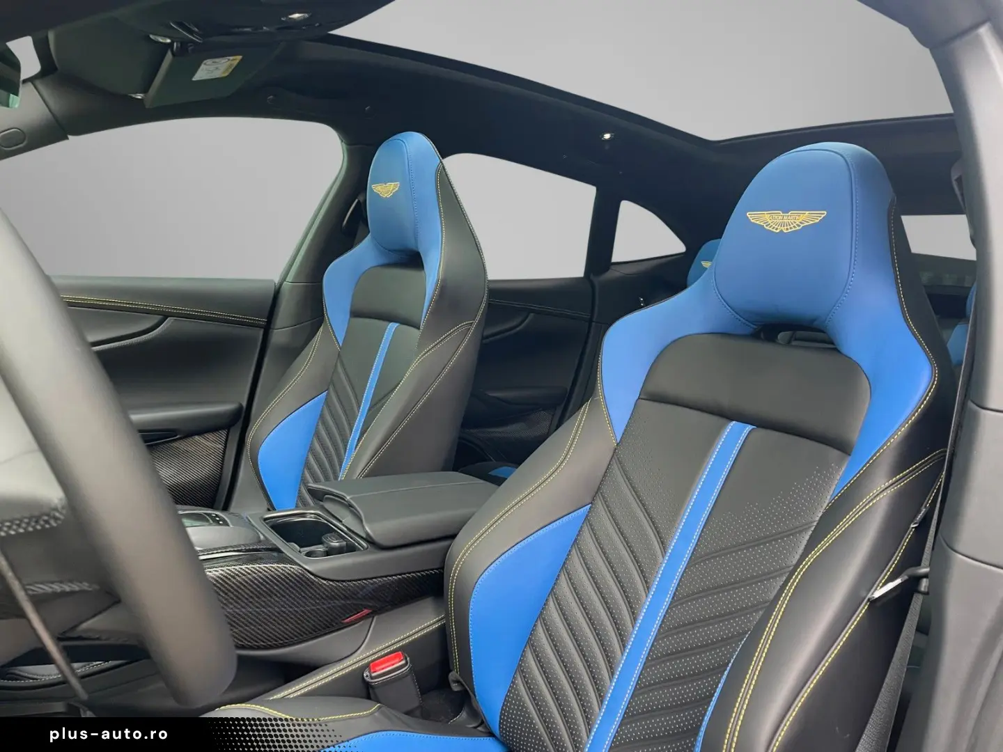 ASTON MARTIN DBX 707