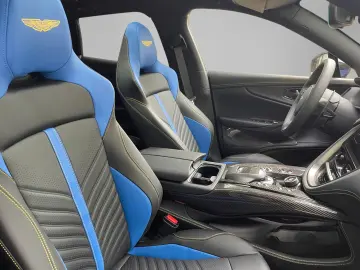 ASTON MARTIN DBX 707