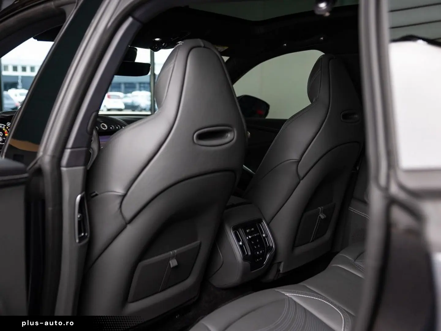 ASTON MARTIN DBX - Xenon Grey - 23 Zoll - Standheizung