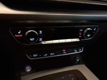 AUDI Q5 50 e quattro Kamera LED NaviTouch SHZ UVP64T€