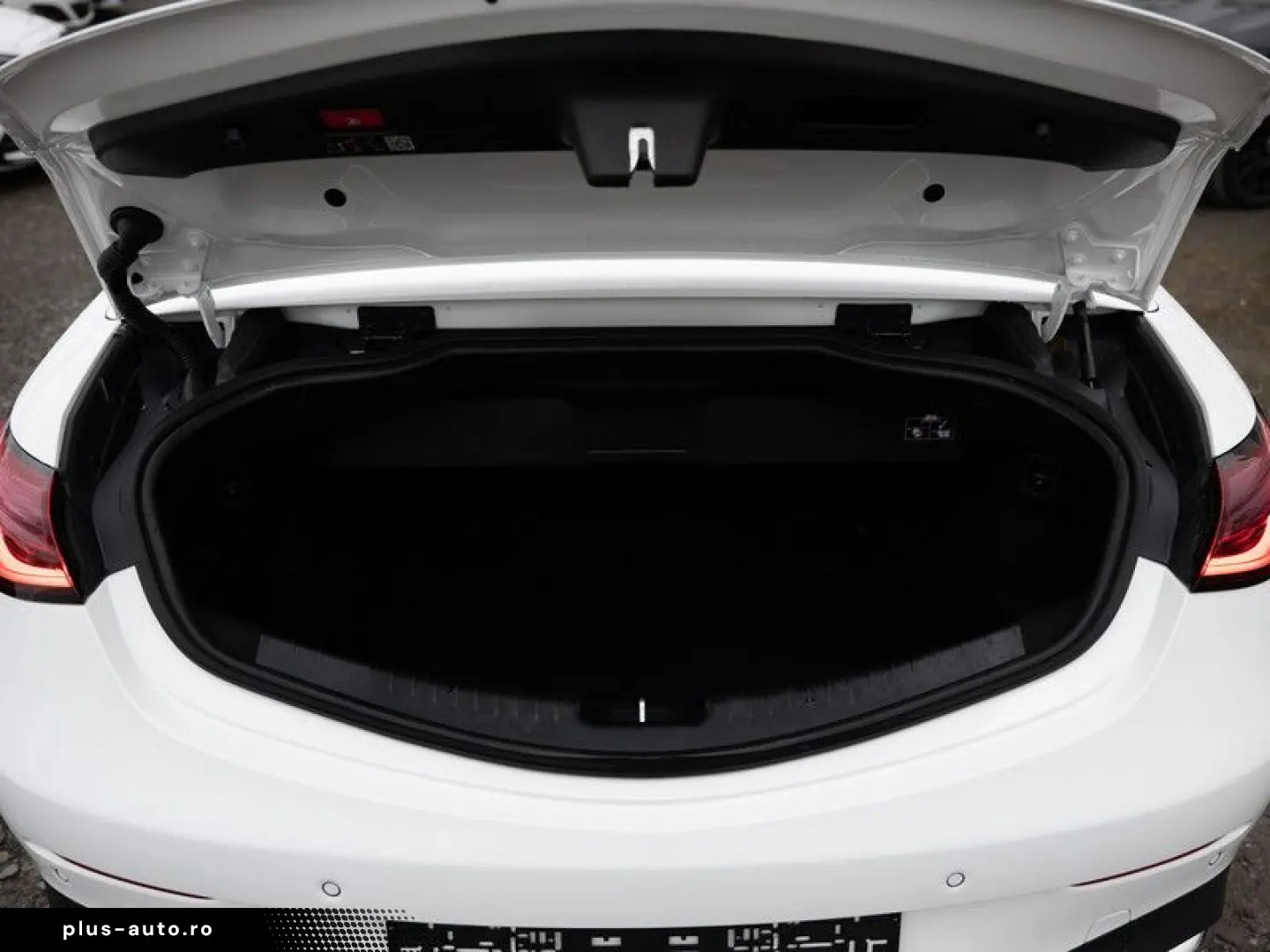 MERCEDES-BENZ CLE 200 Cabrio AMG-Sport Burm Night HU&hellip;