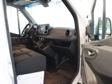 MERCEDES-BENZ Sprinter 317 CDI L2H2 360 -KAMERA