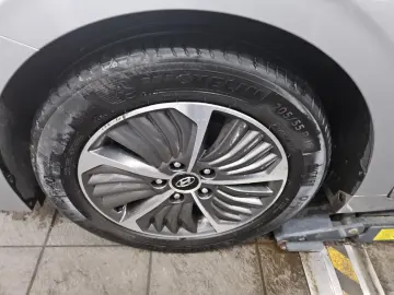 HYUNDAI IONIQ 1.6 GDI Hybrid