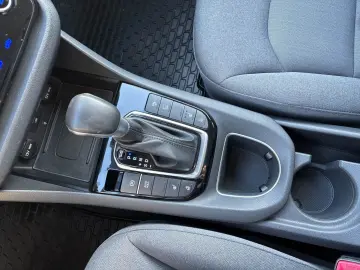 HYUNDAI IONIQ 1.6 GDI Hybrid Style