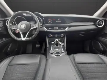 Alfa Romeo Stelvio B-Tech Q4 2 0 Turbo Automatik 280Cp