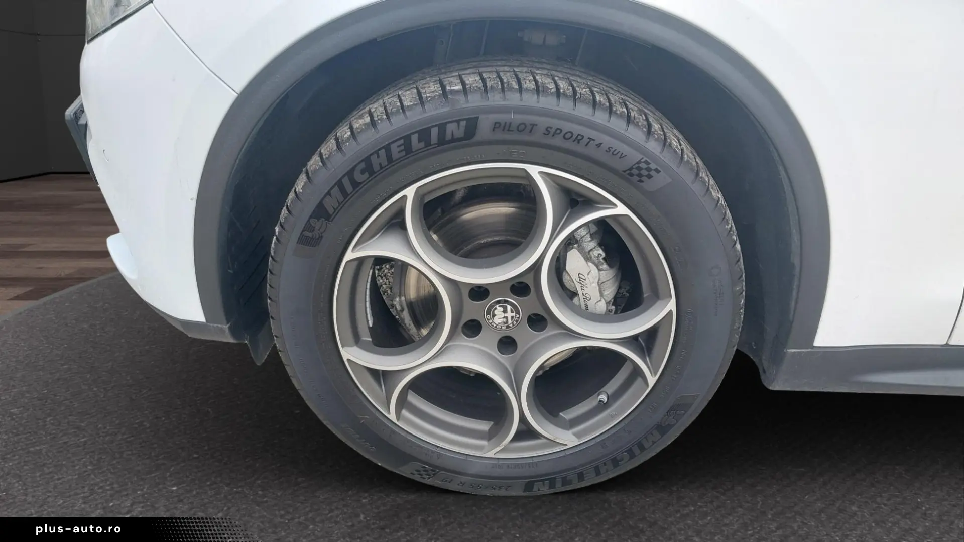 Alfa Romeo Stelvio B-Tech Q4 2 0 Turbo Automatik 280Cp