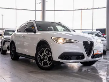 Alfa Romeo Stelvio B-Tech Q4 2 0 Turbo Automatik 280Cp