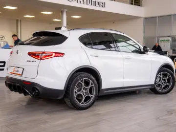 Alfa Romeo Stelvio B-Tech Q4 2 0 Turbo Automatik 280Cp