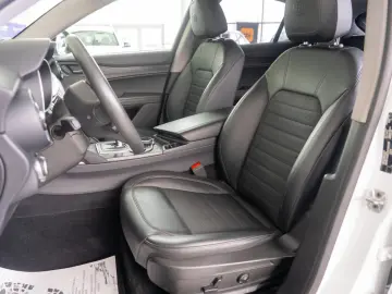 Alfa Romeo Stelvio B-Tech Q4 2 0 Turbo Automatik 280Cp