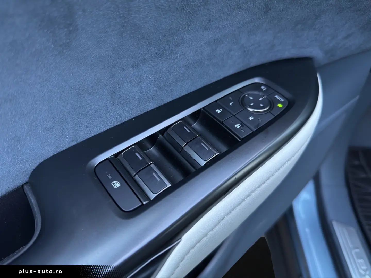 LEXUS RZ 450 e DIRECT4 Pano. dim Luxury & Design Paket