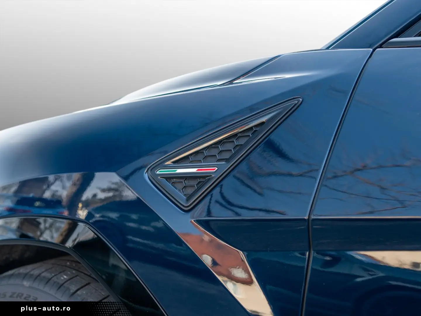 LAMBORGHINI Urus S MY23